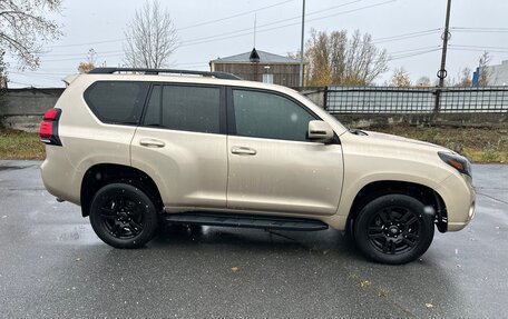 Toyota Land Cruiser Prado 150 рестайлинг 2, 2010 год, 2 100 000 рублей, 6 фотография