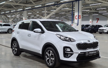 KIA Sportage IV рестайлинг, 2018 год, 2 142 000 рублей, 3 фотография