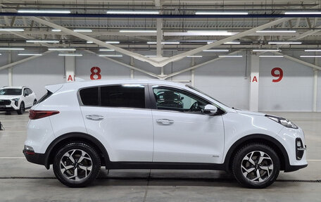 KIA Sportage IV рестайлинг, 2018 год, 2 142 000 рублей, 4 фотография