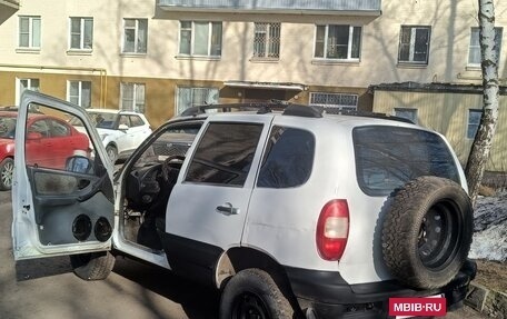 Chevrolet Niva I рестайлинг, 2003 год, 250 000 рублей, 5 фотография