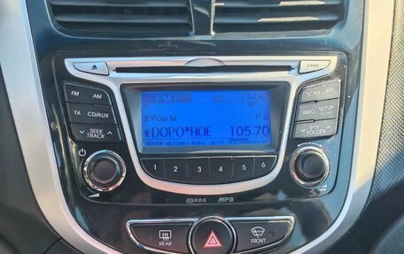 Hyundai Solaris II рестайлинг, 2013 год, 1 000 000 рублей, 11 фотография