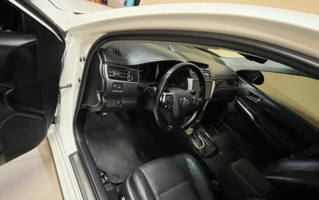 Toyota Camry, 2018 год, 2 700 000 рублей, 5 фотография