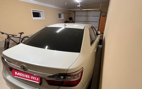 Toyota Camry, 2018 год, 2 700 000 рублей, 3 фотография