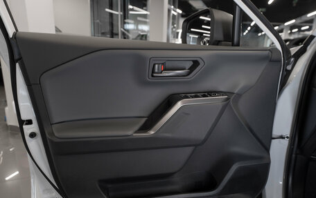 Toyota RAV4, 2025 год, 4 950 000 рублей, 22 фотография