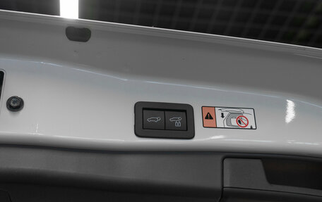 Toyota RAV4, 2025 год, 4 950 000 рублей, 25 фотография