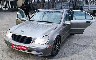 Mercedes-Benz C-Класс, 2004 год, 680 000 рублей, 1 фотография