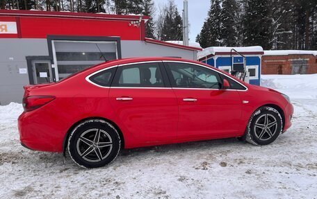 Opel Astra J, 2012 год, 650 000 рублей, 3 фотография