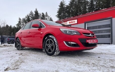 Opel Astra J, 2012 год, 650 000 рублей, 2 фотография