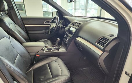 Ford Explorer VI, 2016 год, 2 750 000 рублей, 12 фотография