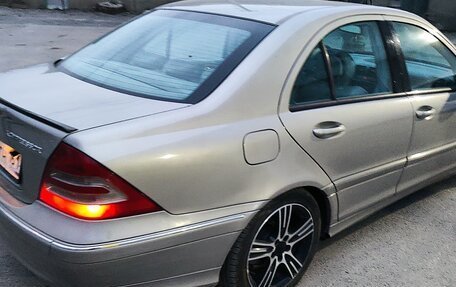 Mercedes-Benz C-Класс, 2004 год, 680 000 рублей, 13 фотография
