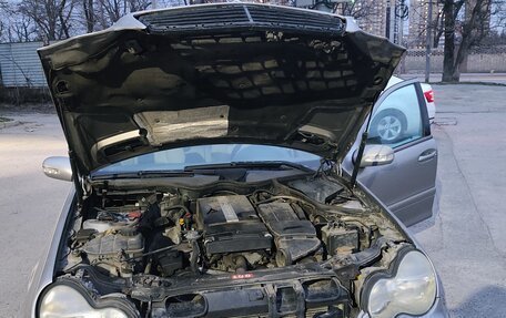 Mercedes-Benz C-Класс, 2004 год, 680 000 рублей, 31 фотография