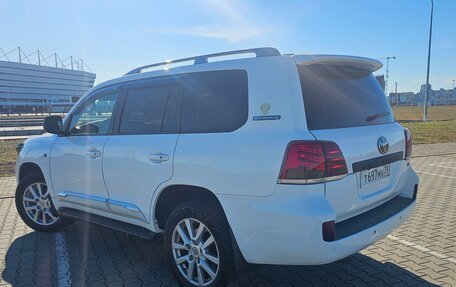 Toyota Land Cruiser 200, 2011 год, 2 400 000 рублей, 7 фотография