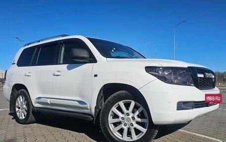 Toyota Land Cruiser 200, 2011 год, 2 400 000 рублей, 5 фотография