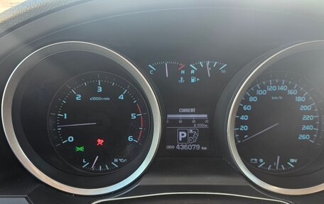 Toyota Land Cruiser 200, 2011 год, 2 400 000 рублей, 13 фотография