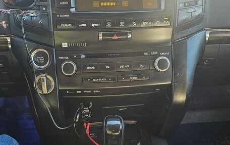 Toyota Land Cruiser 200, 2011 год, 2 400 000 рублей, 12 фотография