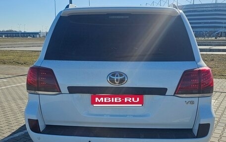 Toyota Land Cruiser 200, 2011 год, 2 400 000 рублей, 4 фотография