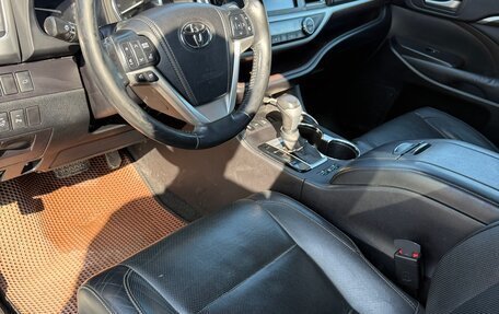 Toyota Highlander III, 2014 год, 2 530 000 рублей, 5 фотография