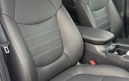 Toyota RAV4, 2021 год, 4 200 000 рублей, 8 фотография