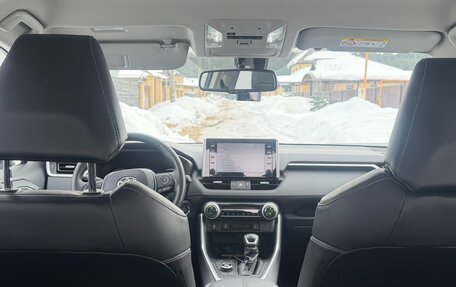 Toyota RAV4, 2021 год, 4 200 000 рублей, 6 фотография