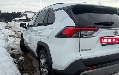 Toyota RAV4, 2021 год, 4 200 000 рублей, 2 фотография