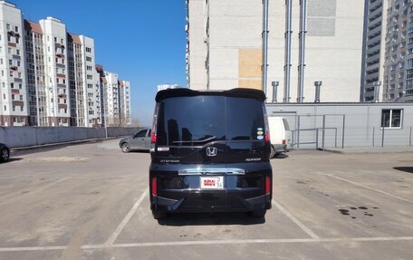 Honda Stepwgn IV, 2016 год, 1 850 000 рублей, 6 фотография