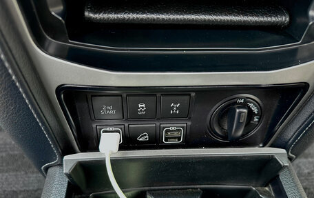 Toyota Land Cruiser Prado 150 рестайлинг 2, 2018 год, 4 800 000 рублей, 17 фотография