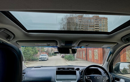 Toyota Land Cruiser Prado 150 рестайлинг 2, 2018 год, 4 800 000 рублей, 11 фотография