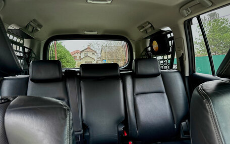 Toyota Land Cruiser Prado 150 рестайлинг 2, 2018 год, 4 800 000 рублей, 23 фотография