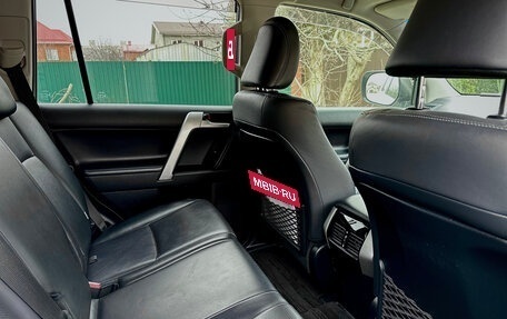 Toyota Land Cruiser Prado 150 рестайлинг 2, 2018 год, 4 800 000 рублей, 24 фотография