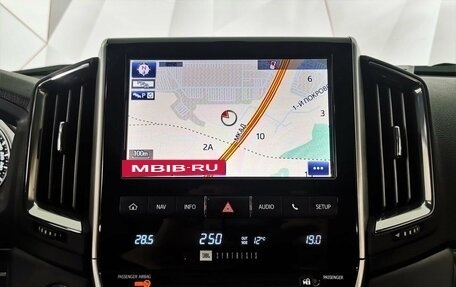 Toyota Land Cruiser 200, 2018 год, 4 600 000 рублей, 20 фотография