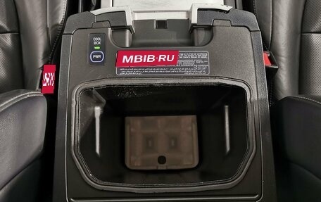 Toyota Land Cruiser 200, 2018 год, 4 600 000 рублей, 22 фотография