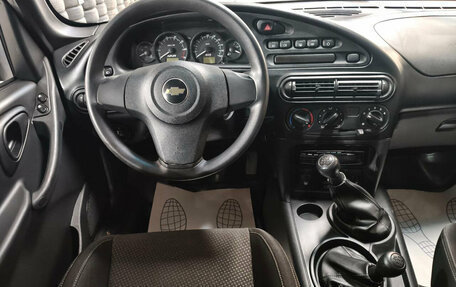 Chevrolet Niva I рестайлинг, 2018 год, 760 000 рублей, 11 фотография