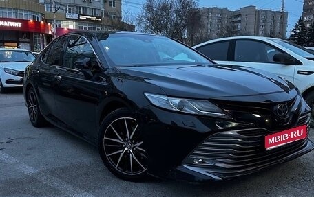 Toyota Camry, 2019 год, 2 650 000 рублей, 1 фотография