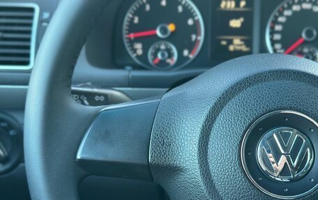 Volkswagen Touran III, 2011 год, 1 080 000 рублей, 12 фотография