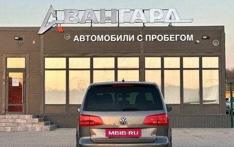 Volkswagen Touran III, 2011 год, 1 080 000 рублей, 4 фотография