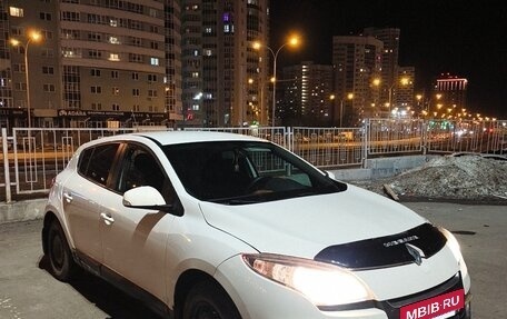 Renault Megane III, 2013 год, 450 000 рублей, 3 фотография