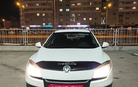 Renault Megane III, 2013 год, 450 000 рублей, 2 фотография