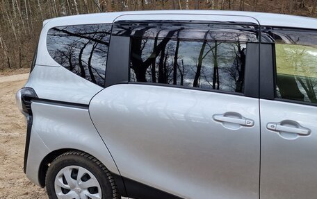 Toyota Sienta II, 2018 год, 1 550 000 рублей, 5 фотография