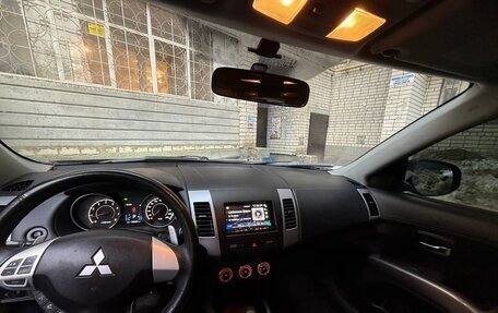 Mitsubishi Outlander III рестайлинг 3, 2010 год, 1 450 000 рублей, 13 фотография