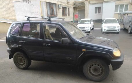 Chevrolet Niva I рестайлинг, 2004 год, 270 000 рублей, 2 фотография