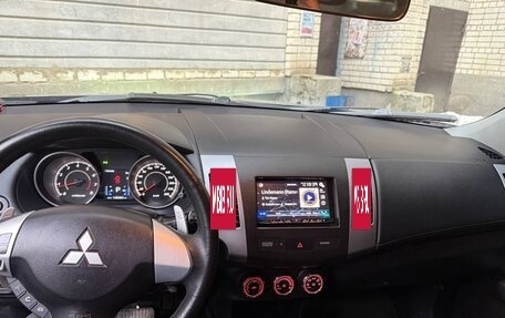 Mitsubishi Outlander III рестайлинг 3, 2010 год, 1 450 000 рублей, 10 фотография