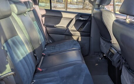 Toyota Land Cruiser Prado 150 рестайлинг 2, 2011 год, 2 500 000 рублей, 10 фотография