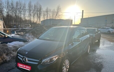 Mercedes-Benz B-Класс, 2016 год, 1 500 000 рублей, 6 фотография