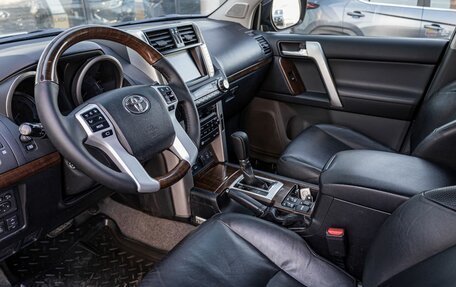 Toyota Land Cruiser Prado 150 рестайлинг 2, 2010 год, 2 745 000 рублей, 5 фотография