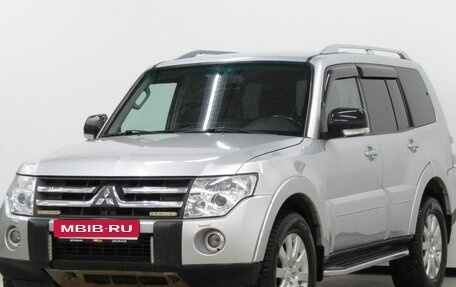 Mitsubishi Pajero IV, 2006 год, 1 280 000 рублей, 2 фотография
