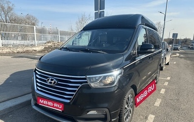 Hyundai Grand Starex Grand Starex I рестайлинг 2, 2018 год, 2 950 000 рублей, 1 фотография