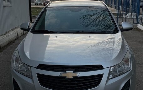 Chevrolet Cruze II, 2014 год, 750 000 рублей, 3 фотография