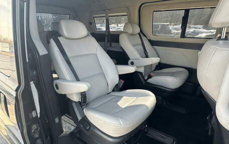 Hyundai Grand Starex Grand Starex I рестайлинг 2, 2018 год, 2 950 000 рублей, 9 фотография