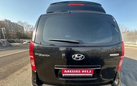 Hyundai Grand Starex Grand Starex I рестайлинг 2, 2018 год, 2 950 000 рублей, 5 фотография