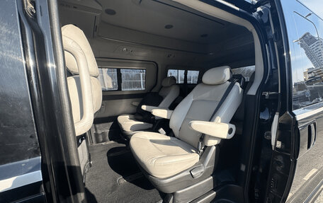 Hyundai Grand Starex Grand Starex I рестайлинг 2, 2018 год, 2 950 000 рублей, 17 фотография